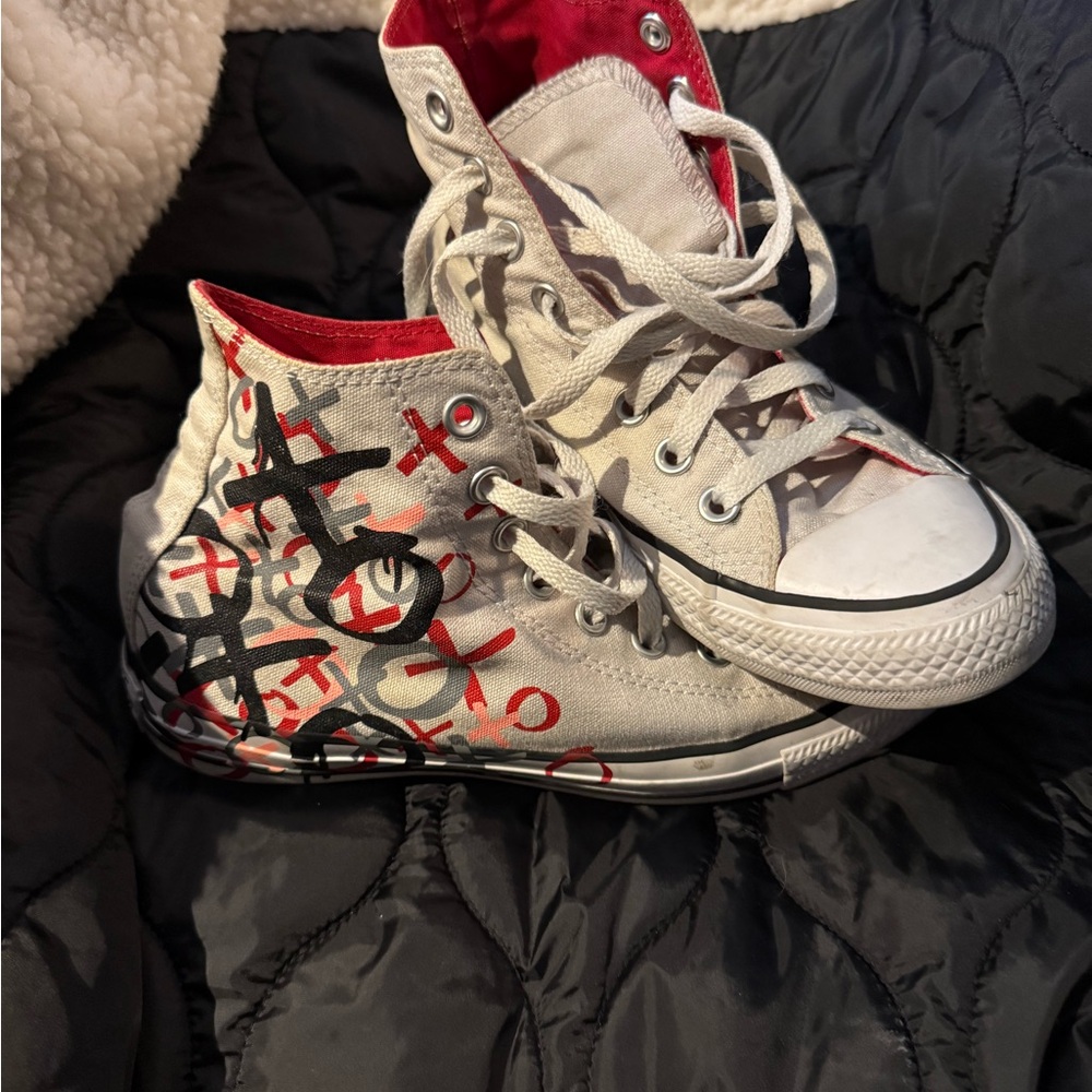 White and Red Converse Sneakers with cute X and O pattern in light grey.